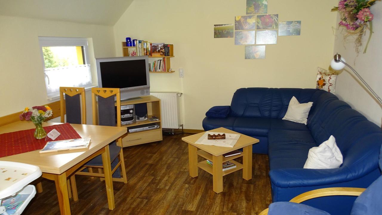 Ferienwohnung-Wasserlaeufer Mulde エクステリア 写真